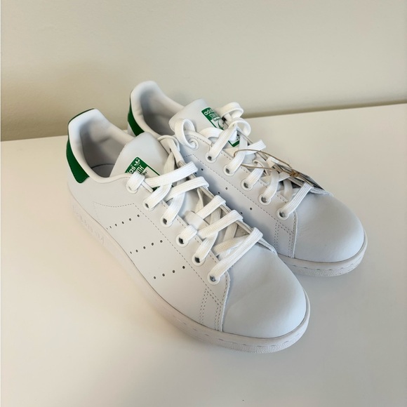 Adidas Stan Smith white sneakers trendy size 6 new women’s leather￼ - Picture 4 of 8